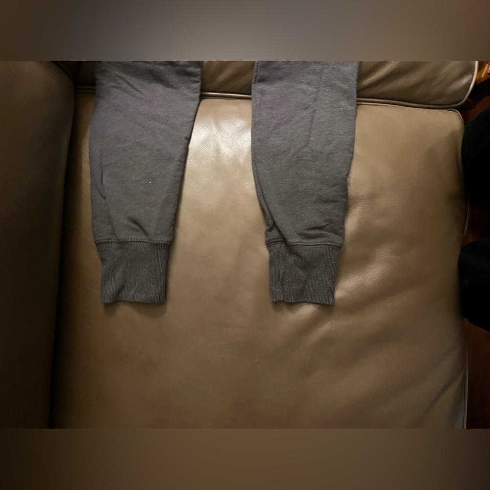 Hollister Logo Waistband Women's Gray Joggers - Picture 13 of 13
